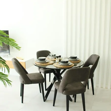 דירה Modern 2-bedroom Located In An Exclusive Area *