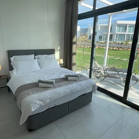 Modern 2-bedroom Located In An Exclusive Area דירה *