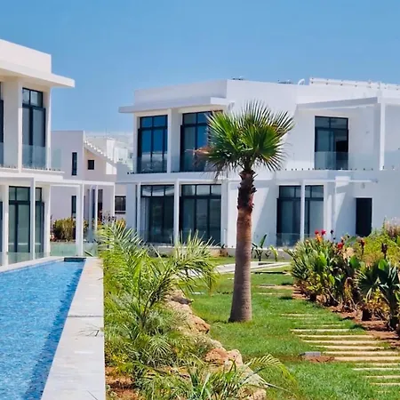 Modern 2-bedroom Located In An Exclusive Area Apartment *