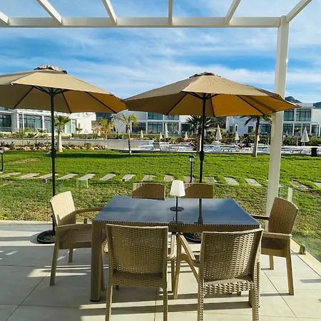 Modern 2-bedroom Located In An Exclusive Area Apartment